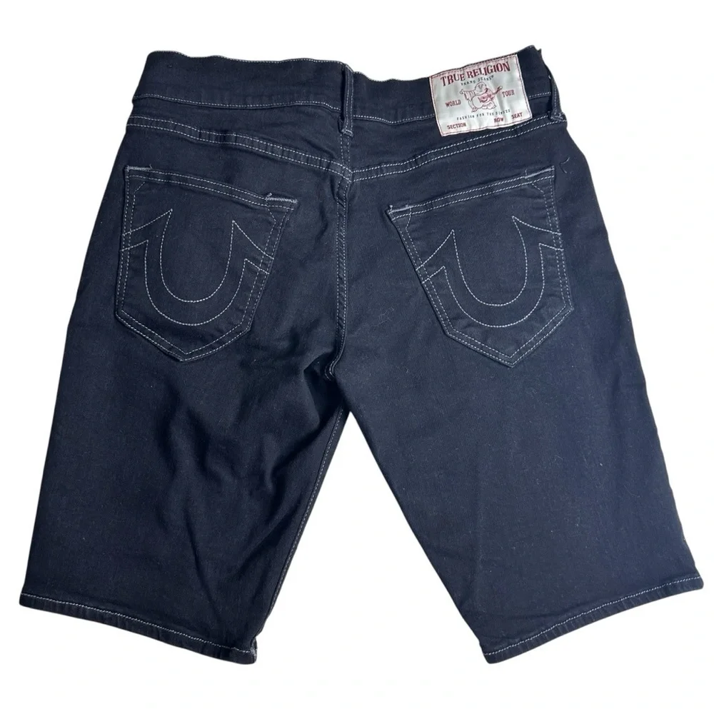 True Religion Men’s Ricky Relaxed Straight Shorts. Size 30